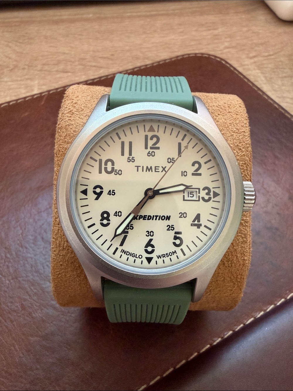 Timex Men's Watch with Cream Dial and Green Silicone Strap